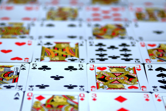 Do Good Traders Make Good Gamblers?
